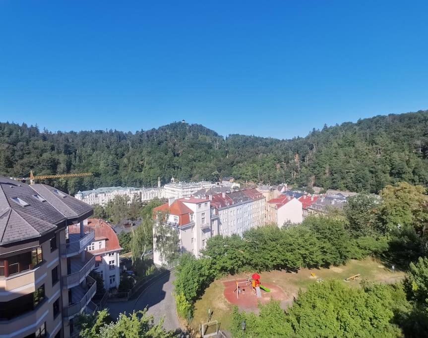 Apartmán Ubytovani Ester - Utulny Byt V Lazenskem Centru Karlovych Varu Se Zahradkou Karlovy Vary Exteriér fotografie